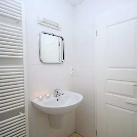 Theatre-4 Apartman